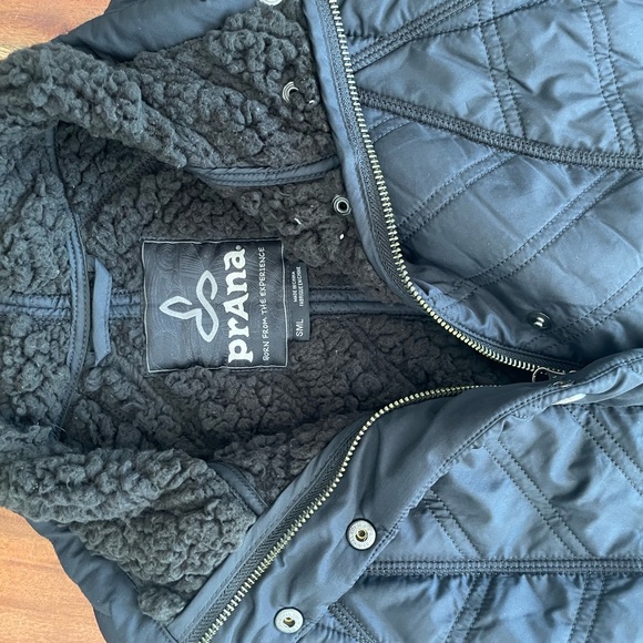 Prana Vest - Picture 2 of 4